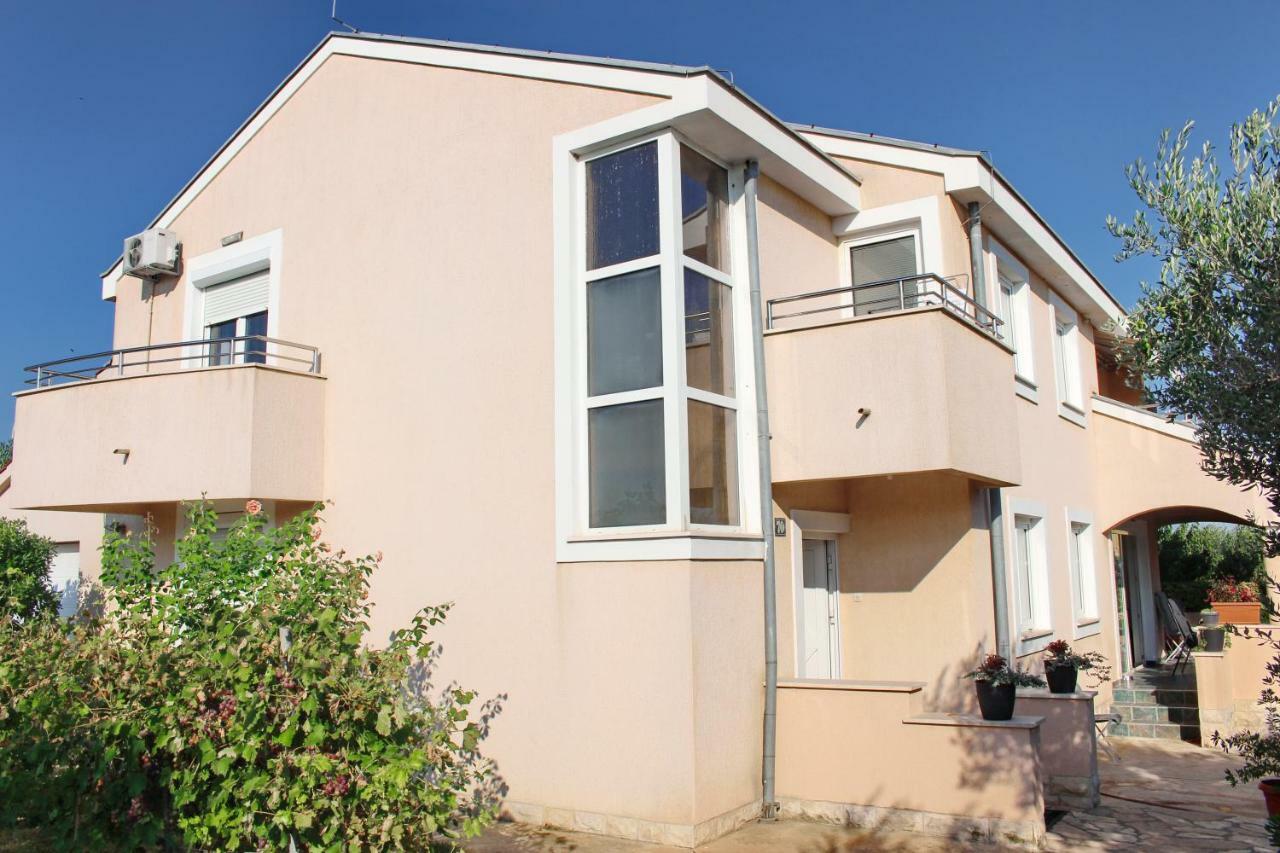 Apartmani Olives Nin Kültér fotó